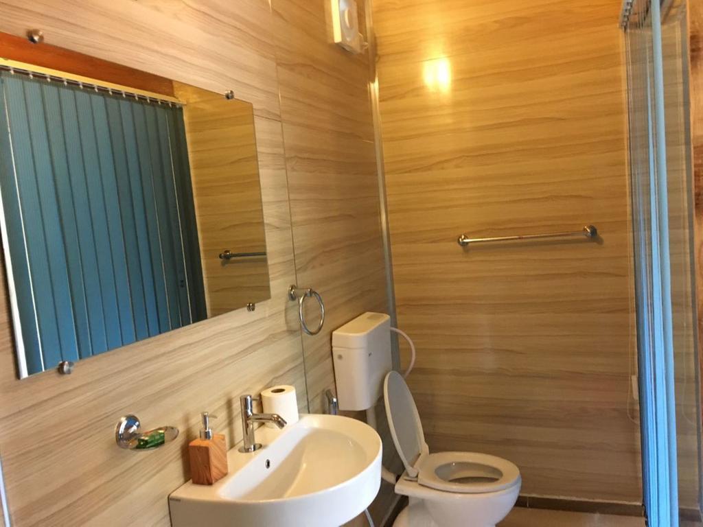Curlies Zulu Land Hostel Анджуна Екстериор снимка